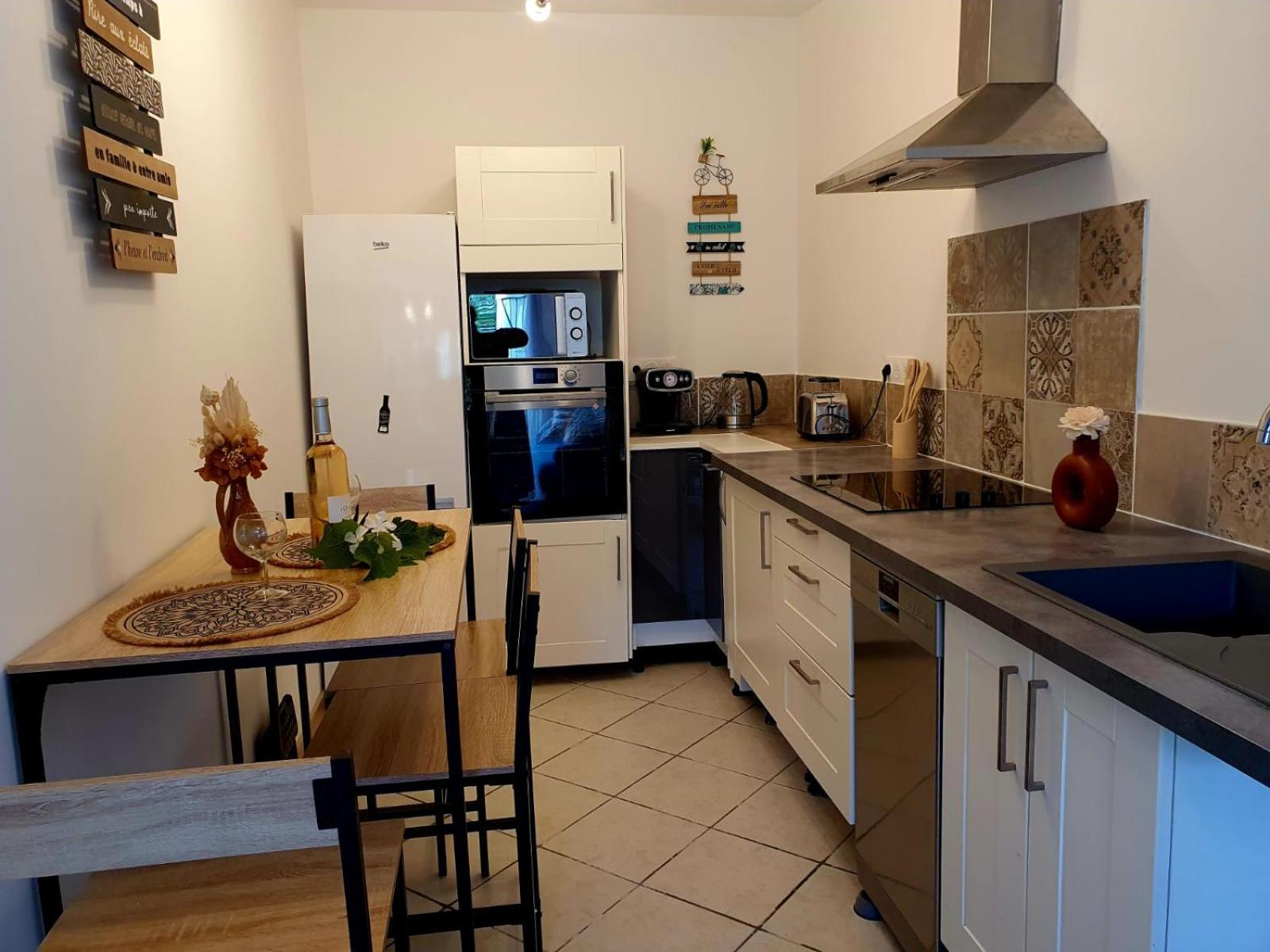 Location De Vacances T2 Non Loin D'Aix Et Marseille Pourrieres Extérieur photo